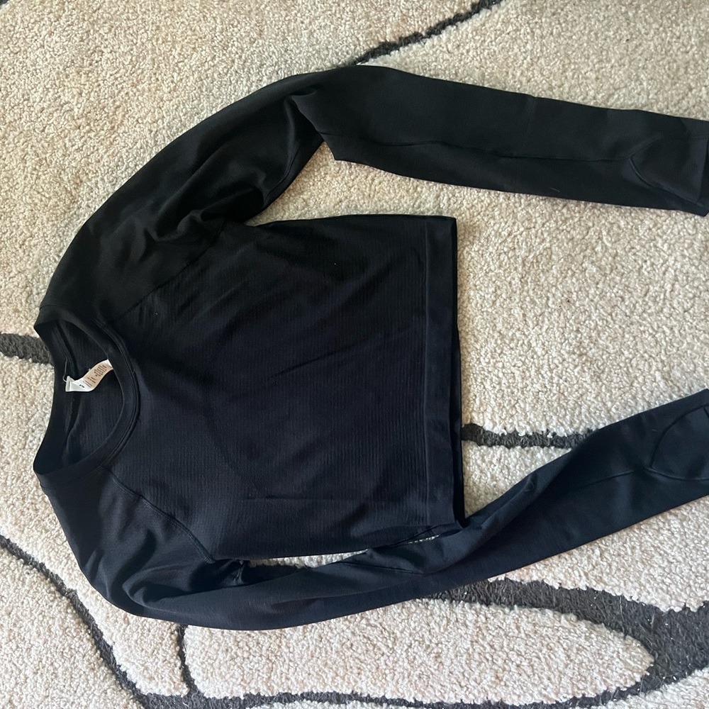 Lululemon swiftly crop size 4